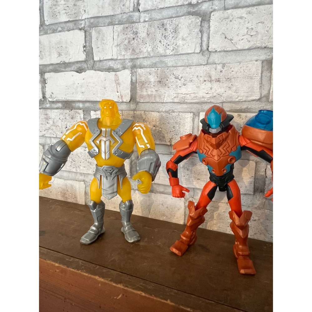 He-Man and Man-At-Arms Masters of the Universe Powers of Grayskull Action Figure